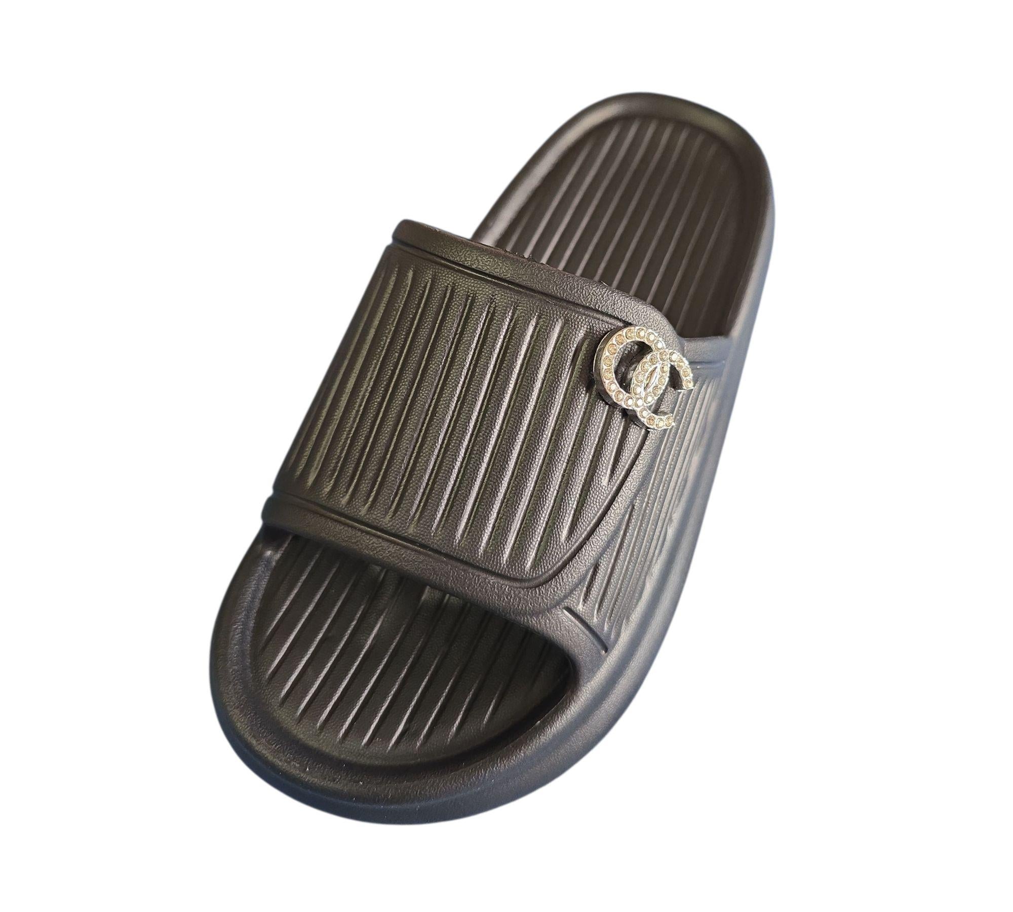 Sandalias Negra de piso suaves y ligera modelo B-872