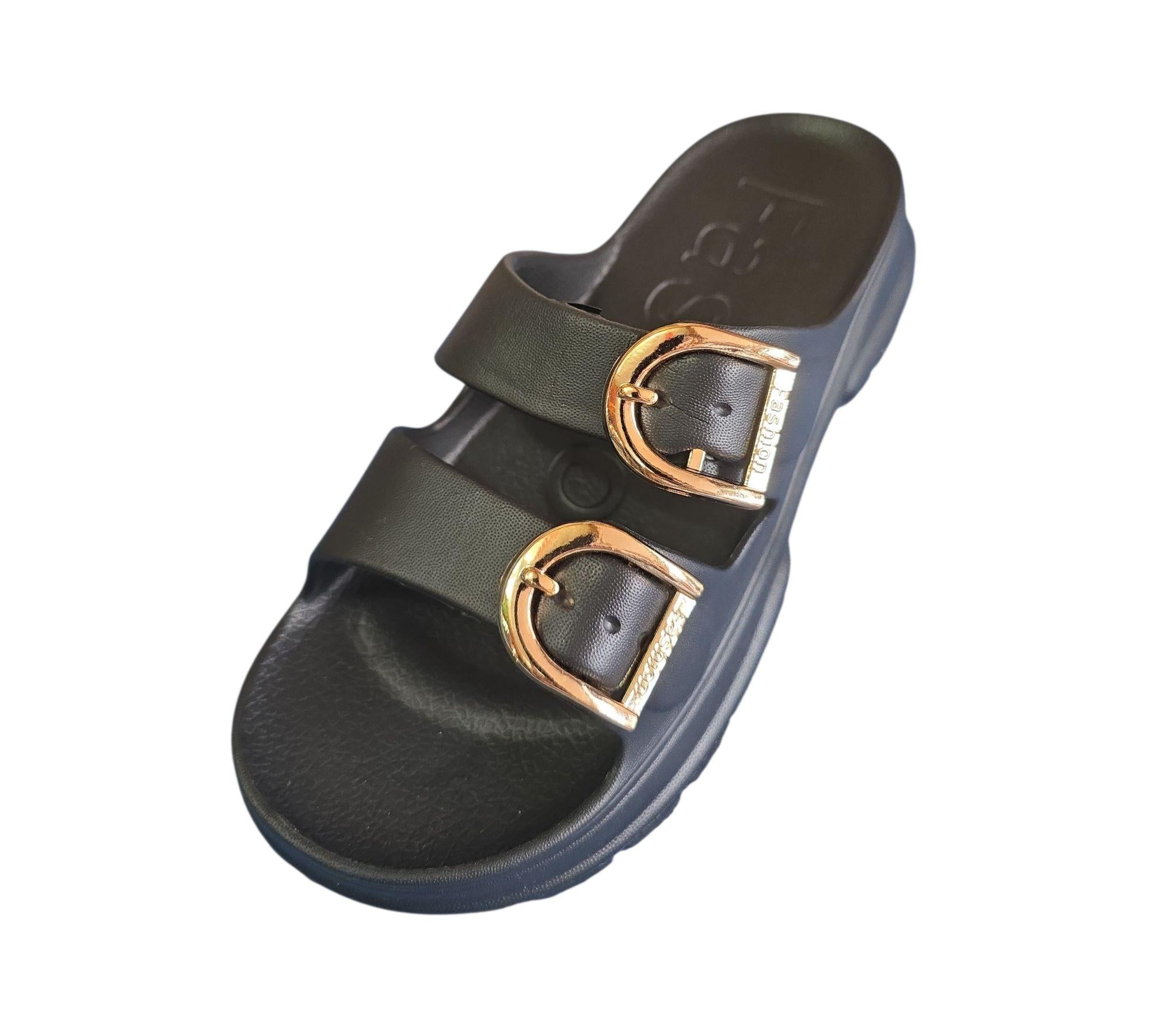 Sandalia Negra plataforma mujer hebilla dorada B-868
