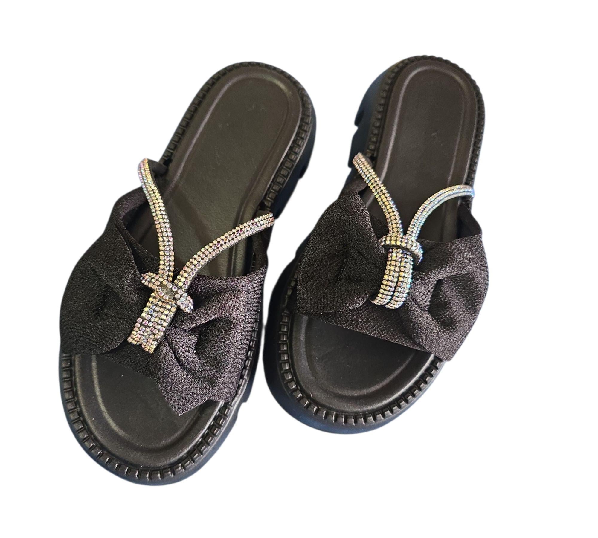 Sandalia negra diseño moderno con piedras B-832 Imagen principal del producto